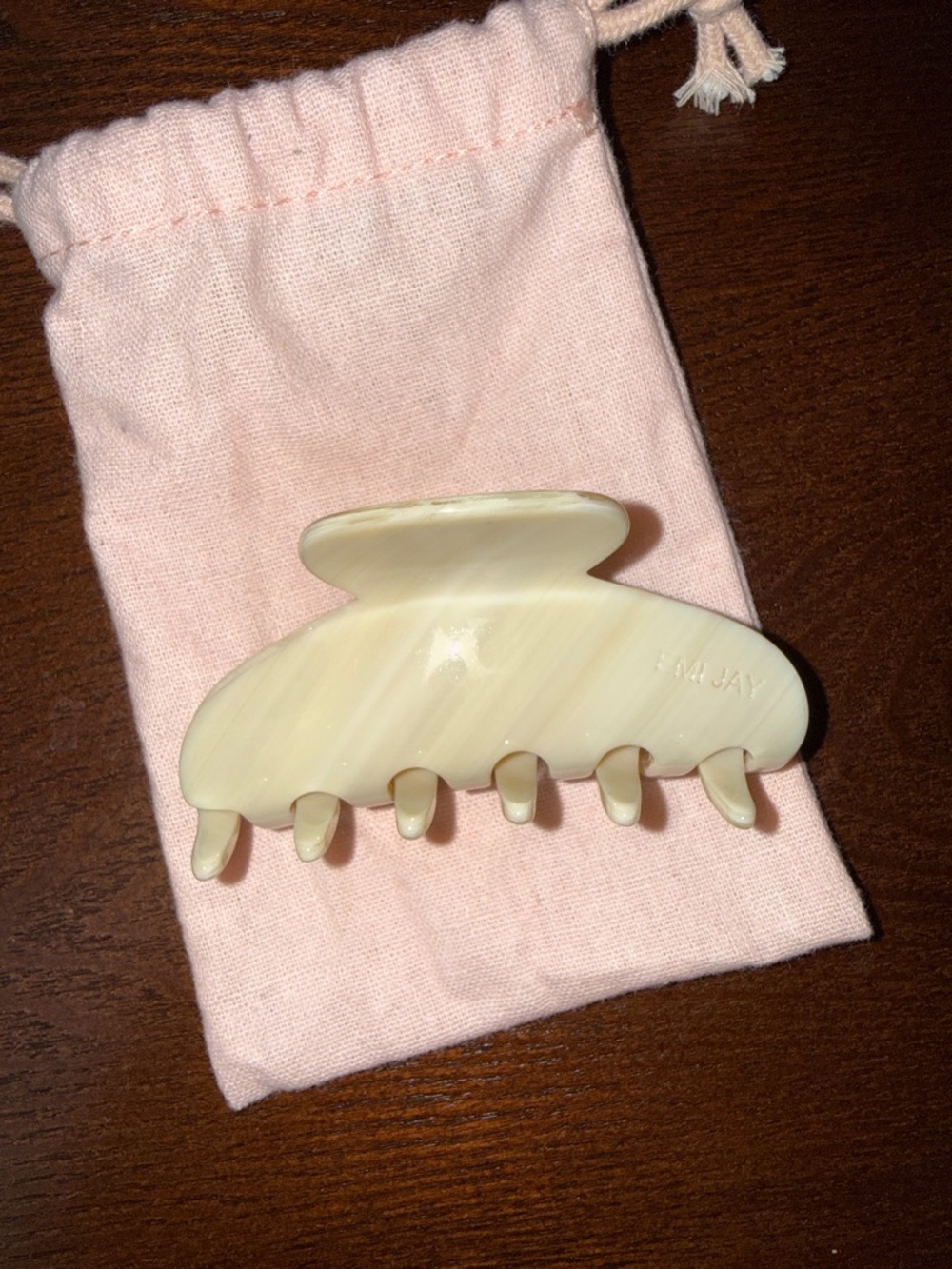 NWT Emi Jay Buttercream Sweetheart Clip